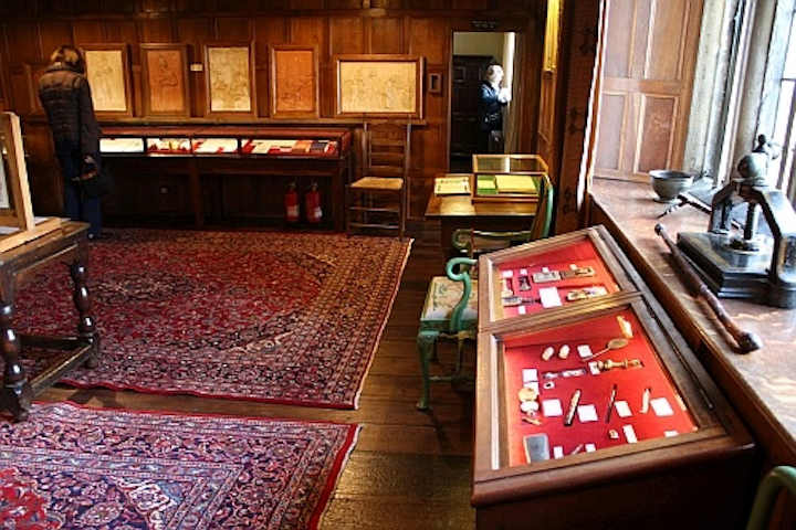 Works by Kipling lit by CLD and Osram, museum lighting advances