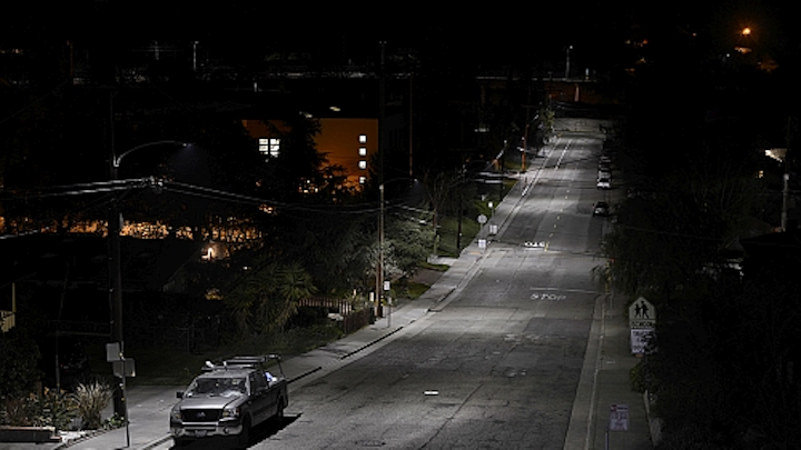 Oakland will upgrade 30,000 street lights with GE LED fixtures