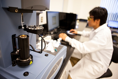 Pixelligent enters R&D agreement with ORNL to optimize OLED materials development