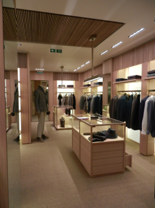 Lighting designer Stefano Dall’Osso customizes retail lighting aesthetics for London shop