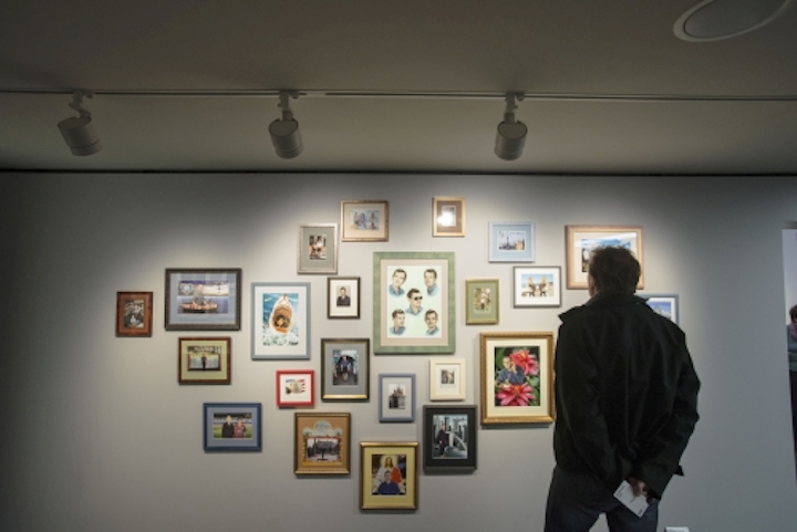 ERCO brings flexible Parscan LED illumination to photography at C/O Berlin Gallery