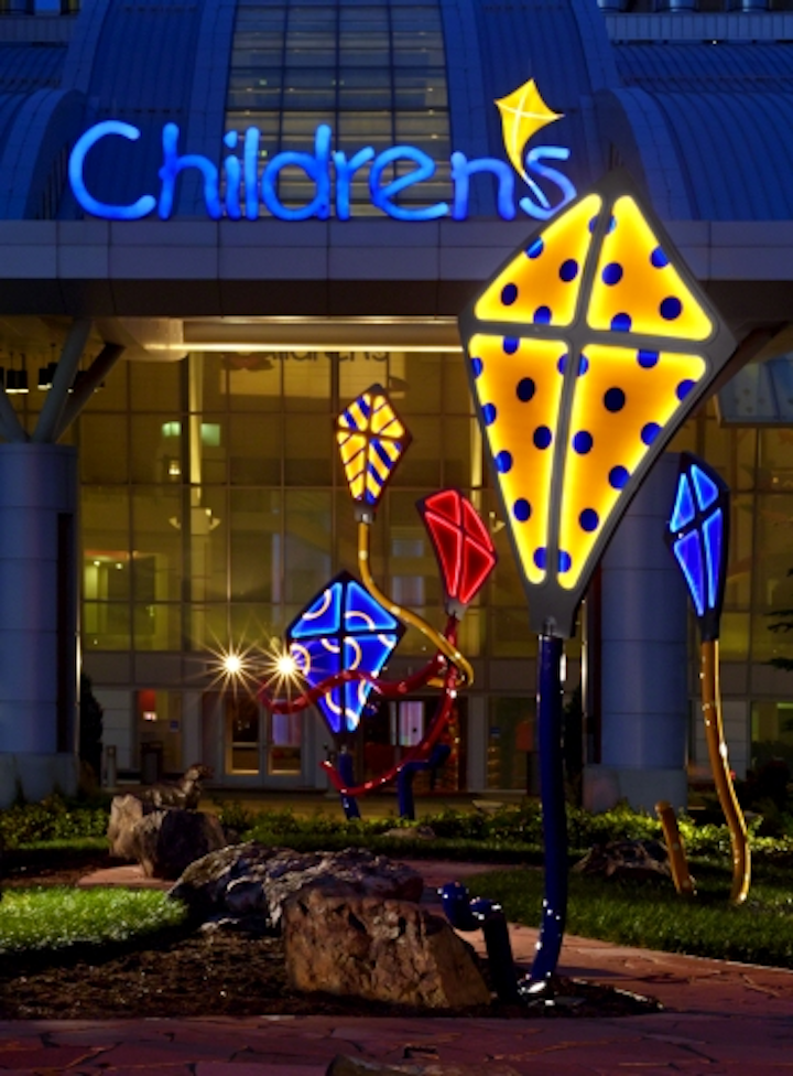 Matthew Placzek’s LED-lit sculpture 'Spirit' welcomes Children's Hospital patients