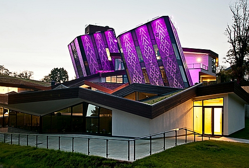 Griven USA's PARADE S LED luminaire provides mulitple color options for architectural façade lighting
