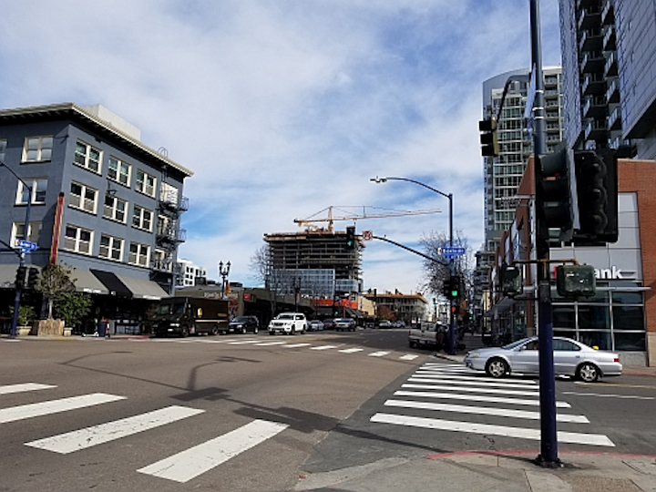 San Diego Broadly Deploys Cameras And Sensors On Led Street Light