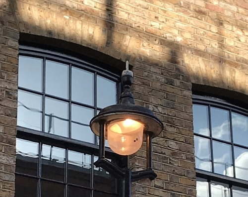 Snag leaves London street lights on during the day for three months