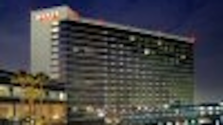 Content Dam Leds En Articles 2004 09 Hyatt Regency Hotel Sets Sail With Leds Leftcolumn Article Thumbnailimage File