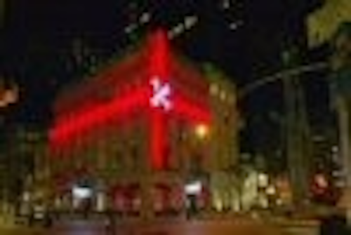 Content Dam Leds En Articles 2004 12 Cartier Building Gets Led Holiday Wrapping And Led Tiaras Leftcolumn Article Thumbnailimage File