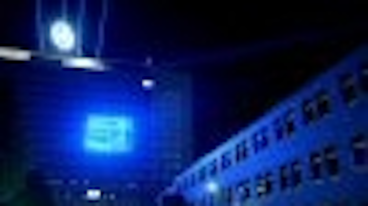 Content Dam Leds En Articles 2004 12 Gigantic G Lec Curtains Help Celebrate 100 Years Of Daimler Chrysler Plant Leftcolumn Article Thumbnailimage File