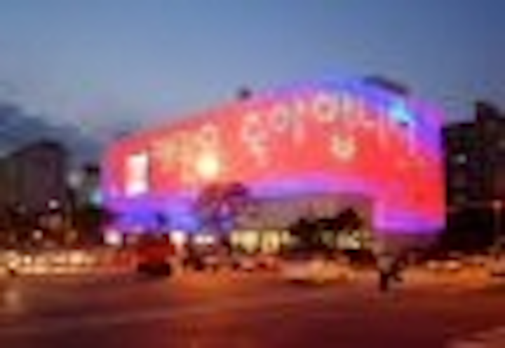 Content Dam Leds En Articles 2005 01 Leds Transform Department Store In Seoul Leftcolumn Article Thumbnailimage File