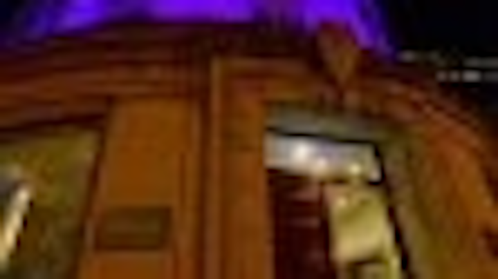 Content Dam Leds En Articles 2005 02 Led Fixtures Bring Light To Financial Institution Leftcolumn Article Thumbnailimage File