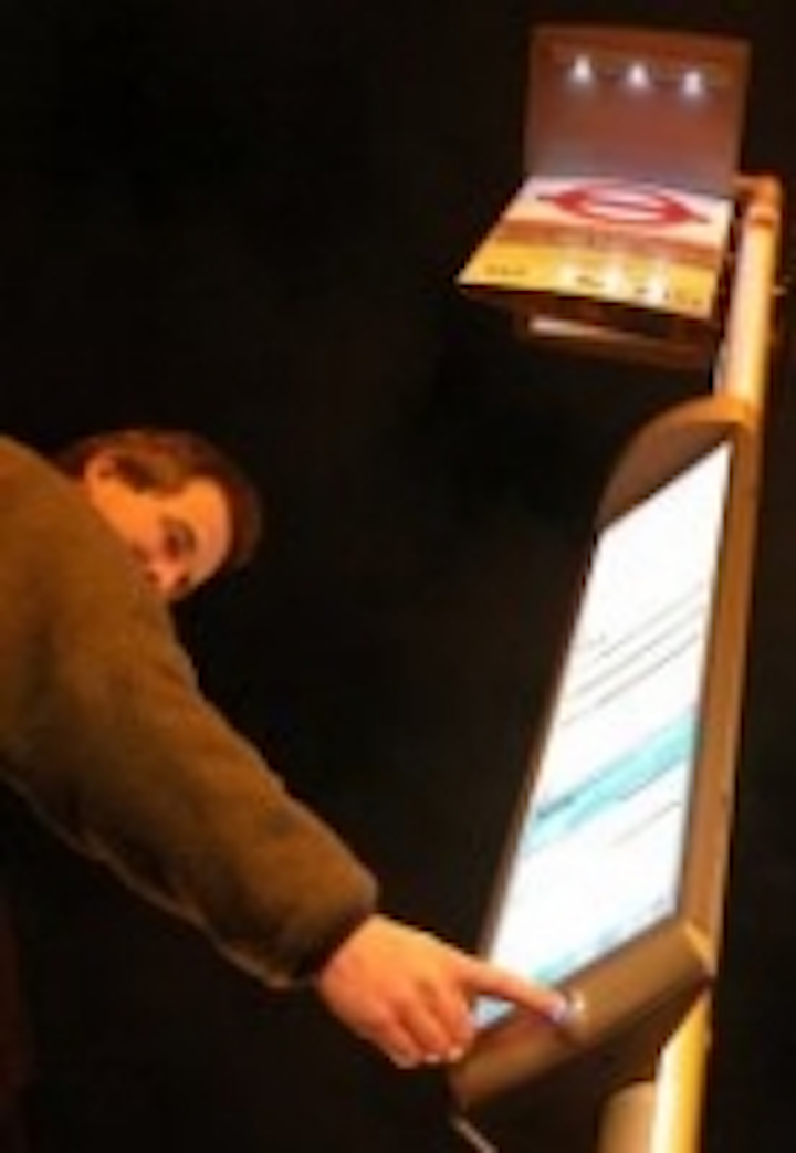 Content Dam Leds En Articles 2005 09 Carmanah Awarded Contract For Solar Powered Led Bus Stops Leftcolumn Article Thumbnailimage File