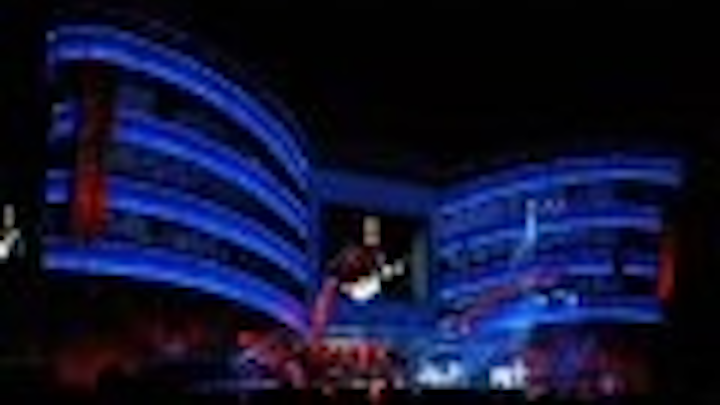 Content Dam Leds En Articles 2005 10 Chroma Q Color Blocks Provide Led Uplighting For Jagger Co Leftcolumn Article Thumbnailimage File