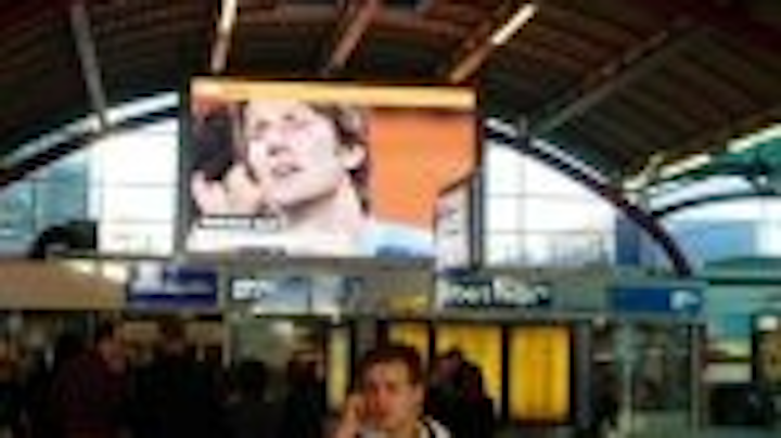 Content Dam Leds En Articles 2006 08 Viacom Installs Lighthouse Led Screens In Dutch Stations Leftcolumn Article Thumbnailimage File