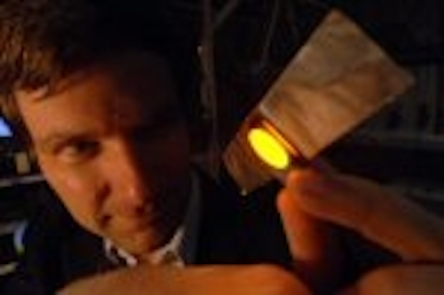 Content Dam Leds En Articles 2006 11 Oled Light Bandage Helps In Treatment Of Skin Cancer Leftcolumn Article Thumbnailimage File