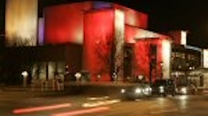 Content Dam Leds En Articles 2008 04 Milwaukee Arts Center Shines Anew With Led Lighting From Philips Leftcolumn Article Thumbnailimage File
