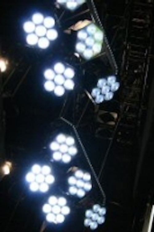 Content Dam Leds En Articles 2008 05 Radiohead Tour Goes Bulb Free With I Pix Led Fixtures Leftcolumn Article Thumbnailimage File