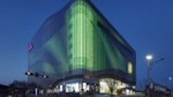 Content Dam Leds En Articles 2011 07 Zumtobel Designs Dynamic Led Fa Ade For Huge Korean Shopping Mall Leftcolumn Article Thumbnailimage File