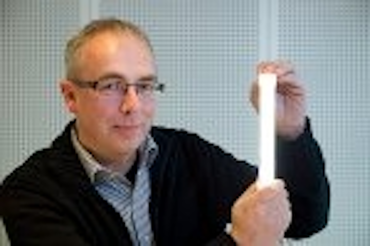 Content Dam Leds En Articles 2013 04 Philips Lighting Claims R D System Efficacy Achievement For Led Tube Leftcolumn Article Thumbnailimage File