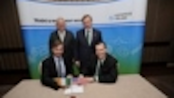 Content Dam Leds En Articles Iif 2012 03 Nualight Forms 100 Million Agreement With Refrigerated Case Maker Hussmann Leftcolumn Article Thumbnailimage File