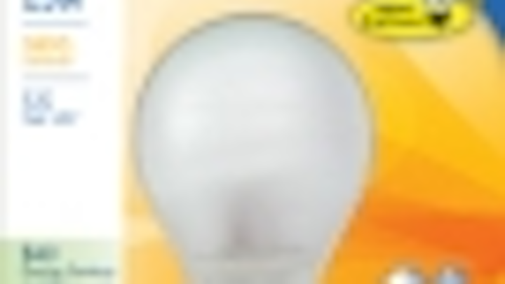 Content Dam Leds En Articles Iif 2013 09 Ge Lighting To Promote Halogen Cfl Hybrid Bulb With Target Leftcolumn Article Thumbnailimage File