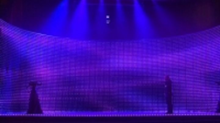 Content Dam Leds En Ugc 2006 05 Softled Backdrop For Standup Comedian Leftcolumn Article Thumbnailimage File