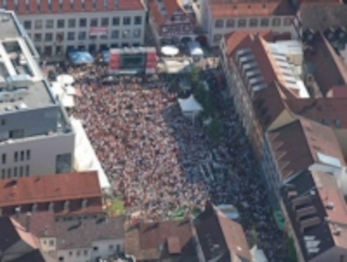 Content Dam Leds En Ugc 2006 07 Three German Cities Watch World Cup Action On Lighthouse Led Screens Leftcolumn Article Thumbnailimage File