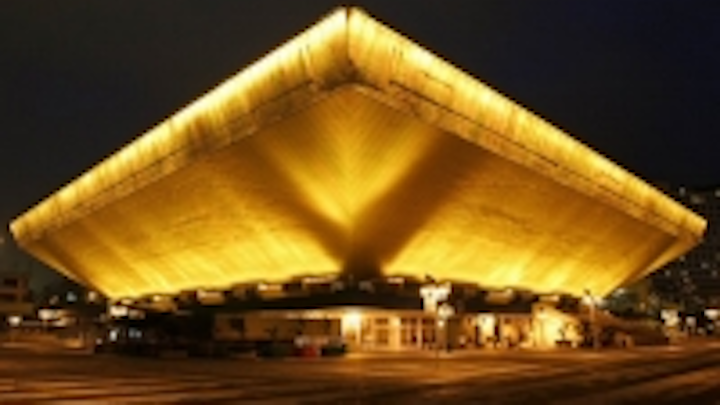Content Dam Leds En Ugc 2006 12 Leds Illuminate Hong Kong S Symphony Of Light Leftcolumn Article Thumbnailimage File