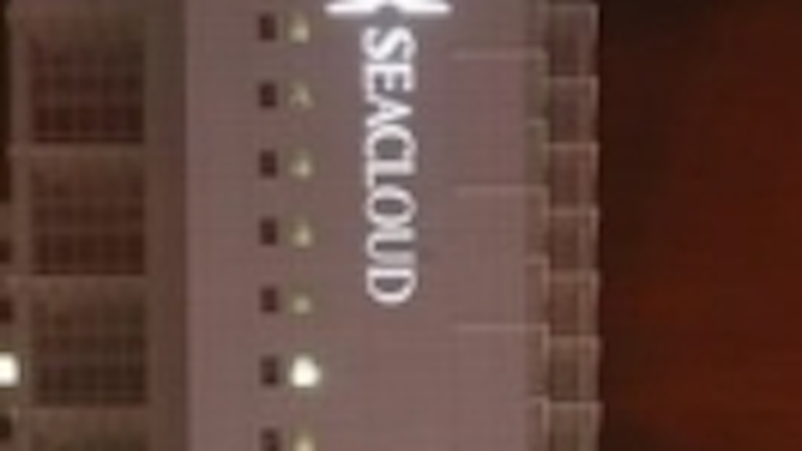 Content Dam Leds En Ugc 2007 02 Ge Plastics New Lexan Sg305 Ob Sheet Enables Eye Catching Signage Leftcolumn Article Thumbnailimage File