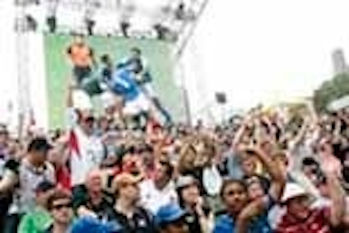 Content Dam Leds En Ugc 2007 04 Lighthouse Screens At Hong Kong Sevens Leftcolumn Article Thumbnailimage File