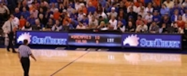 Content Dam Leds En Ugc 2007 09 Daktronics Digital Led Courtside Tables Gaining Popularity In Colleges Leftcolumn Article Thumbnailimage File
