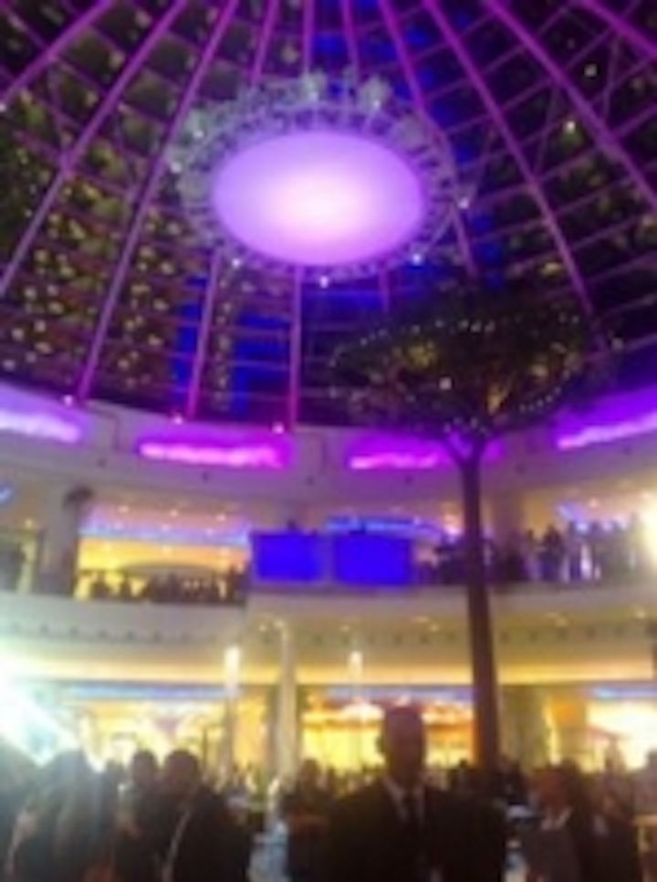 Content Dam Leds En Ugc 2007 12 Led Lights From Solar Illuminate Exclusive Italian Shopping Centre Leftcolumn Article Thumbnailimage File