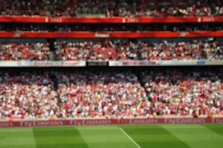 Content Dam Leds En Ugc 2007 12 Mitsubishi Electric Shows Arsenal Fans A Good Time Leftcolumn Article Thumbnailimage File