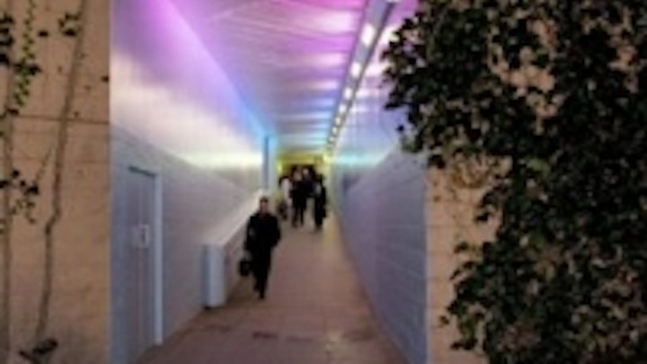 Content Dam Leds En Ugc 2008 01 Philips Led Lighting Transforms South Bank S Underpass Network Leftcolumn Article Thumbnailimage File