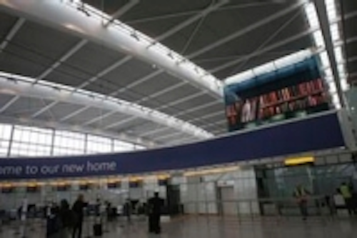 Content Dam Leds En Ugc 2008 04 Lighthouse Screens Help Nokia Fly The Flag At Heathrow Terminal 5 Leftcolumn Article Thumbnailimage File