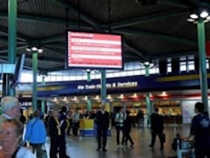 Content Dam Leds En Ugc 2008 09 Lighthouse Brings The Joy Of Texting To Amsterdam S Schiphol Airport Leftcolumn Article Thumbnailimage File