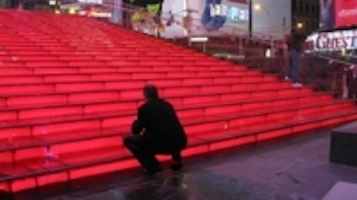 Content Dam Leds En Ugc 2008 10 Ilight Technologies Led Plexineon Lights Up Times Square Amphitheater Leftcolumn Article Thumbnailimage File