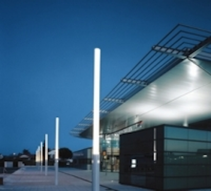Content Dam Leds En Ugc 2009 04 Schreder Lighting Usa Introduces Nemo Family Of Modern Exterior Luminaires Leftcolumn Article Thumbnailimage File
