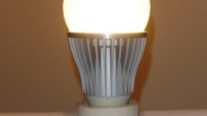 Content Dam Leds En Ugc 2009 05 Philips Lighting Unveils 600 Lumen Dimmable A Shape Led Bulb For Incandescent Replacement Leftcolumn Article Thumbnailimage File
