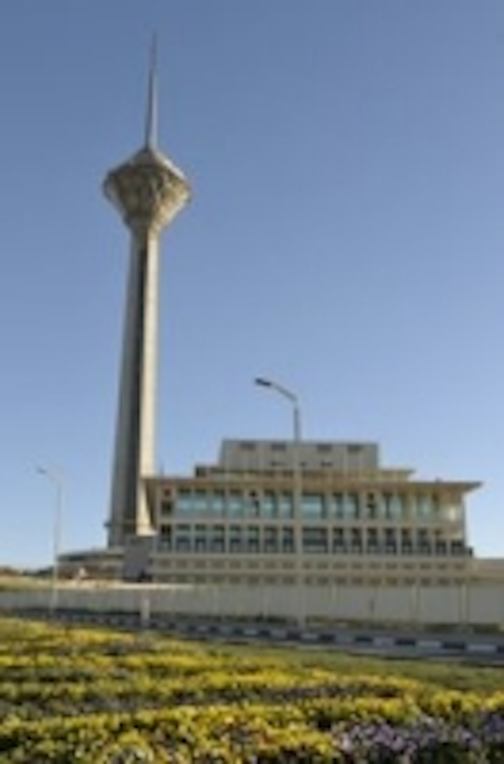 Content Dam Leds En Ugc 2009 07 Delta Obstruction Lighting Provides Led Lighting For Milad Tower In Tehran Leftcolumn Article Thumbnailimage File