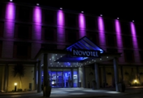 Content Dam Leds En Ugc 2010 01 Osram Sheds Dynamic Light On The Novotel Hotel Heathrow Leftcolumn Article Thumbnailimage File