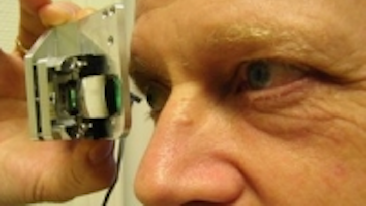 Content Dam Leds En Ugc 2010 04 Fraunhover Demonstrates Oled Data Eyeglasses Using A Bidirectional Microdisplay Leftcolumn Article Thumbnailimage File