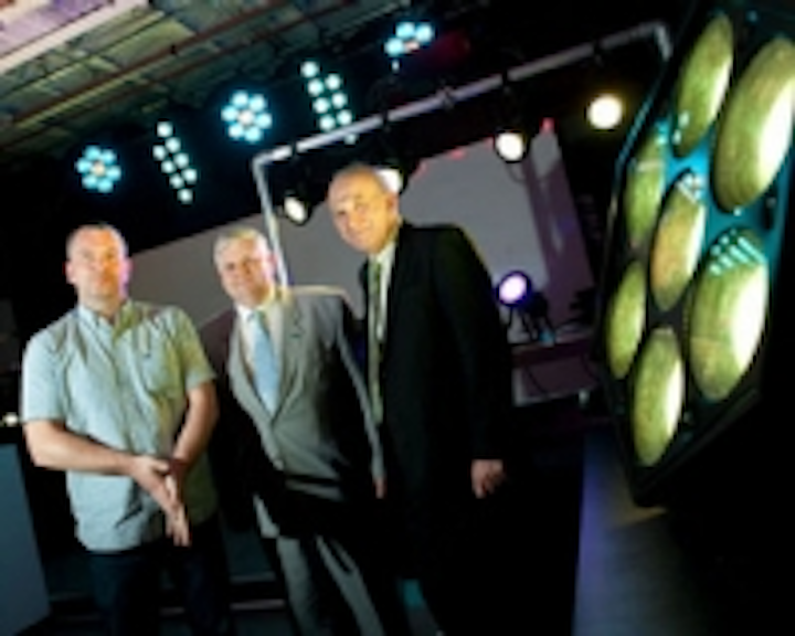 Content Dam Leds En Ugc 2010 05 I Pix Receives Visit From Vince Cable Uk Secretary Of State For Business Leftcolumn Article Thumbnailimage File