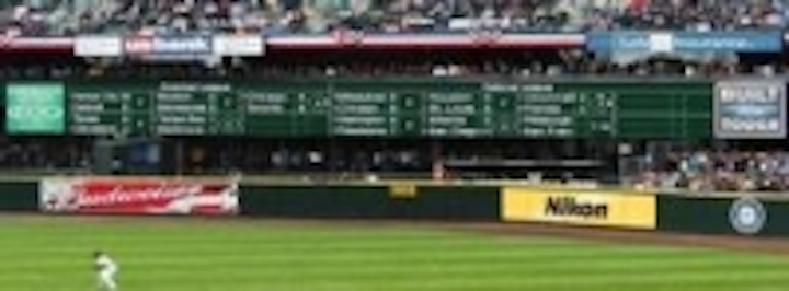 Content Dam Leds En Ugc 2010 05 Led Scoreboard Captures Piece Of Baseball Nostalgia Leftcolumn Article Thumbnailimage File