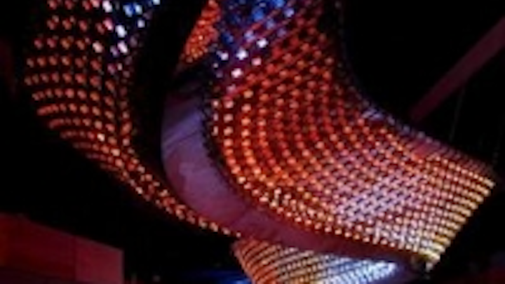 Content Dam Leds En Ugc 2010 05 World S Longest Chandelier Contains 55 000 Leds Leftcolumn Article Thumbnailimage File