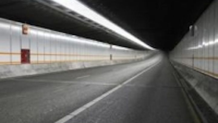 Content Dam Leds En Ugc 2010 07 Led Linear Lighting Used Throughout Road Tunnel In The Netherlands Leftcolumn Article Thumbnailimage File