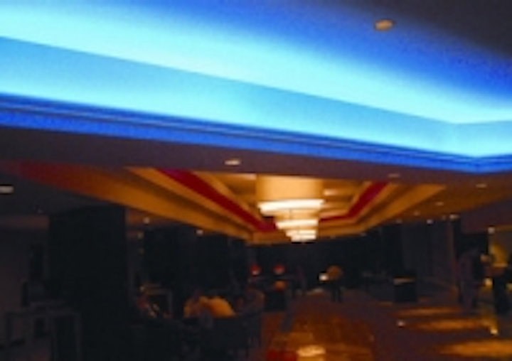 Content Dam Leds En Ugc 2010 09 Led Cove Lighting Transforms St Louis Hilton S Hotel Lobby Leftcolumn Article Thumbnailimage File