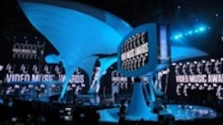 Content Dam Leds En Ugc 2010 09 Martin Mac 101 Debut Success On Mtv Video Music Awards Leftcolumn Article Thumbnailimage File