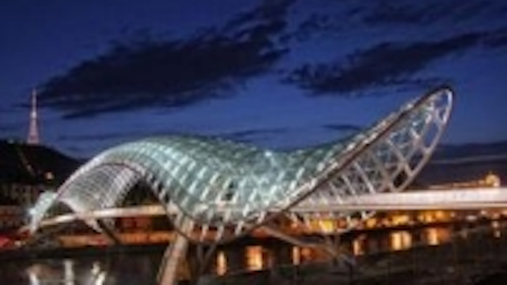 Content Dam Leds En Ugc 2010 09 Pharos White Leds Illuminate Bridge Of Peace Leftcolumn Article Thumbnailimage File