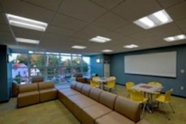 Content Dam Leds En Ugc 2010 09 The University Of Akron Chooses Acuity Brands Lithonia Lighting Rtled Luminaire To Meet Sustainabili Leftcolumn Article Thumbnailimage File