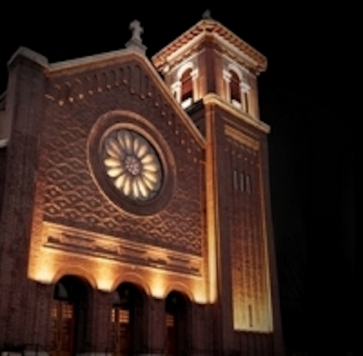Content Dam Leds En Ugc 2011 03 Lumenpulse Fixtures Illuminate 100 Year Old Massachusetts Church Leftcolumn Article Thumbnailimage File